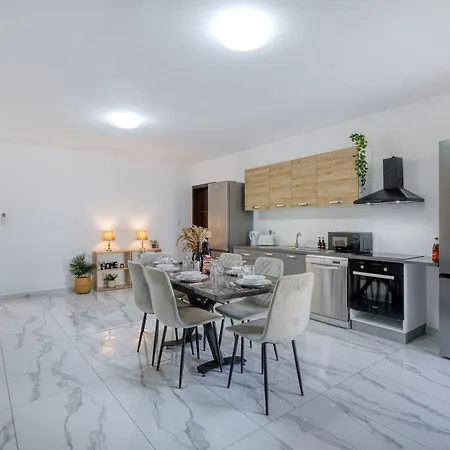 Apartament Spacious 5br In Swieqi By Sf Homes B *