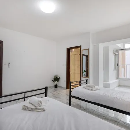 New To The Market - Rare Find, 5 Bedroom With Valley View In Swieqi By Sf Homes 아파트