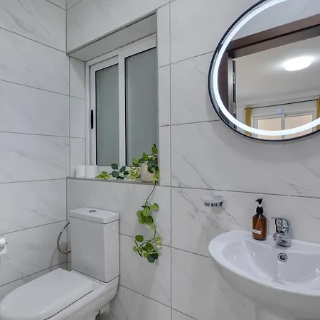 아파트 New To The Market - Rare Find, 5 Bedroom With Valley View In Swieqi By Sf Homes *