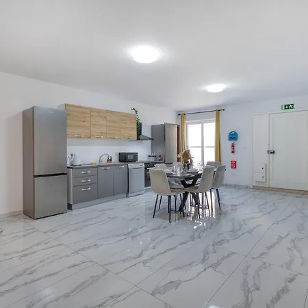 Apartament Spacious 5br In Swieqi By Sf Homes B